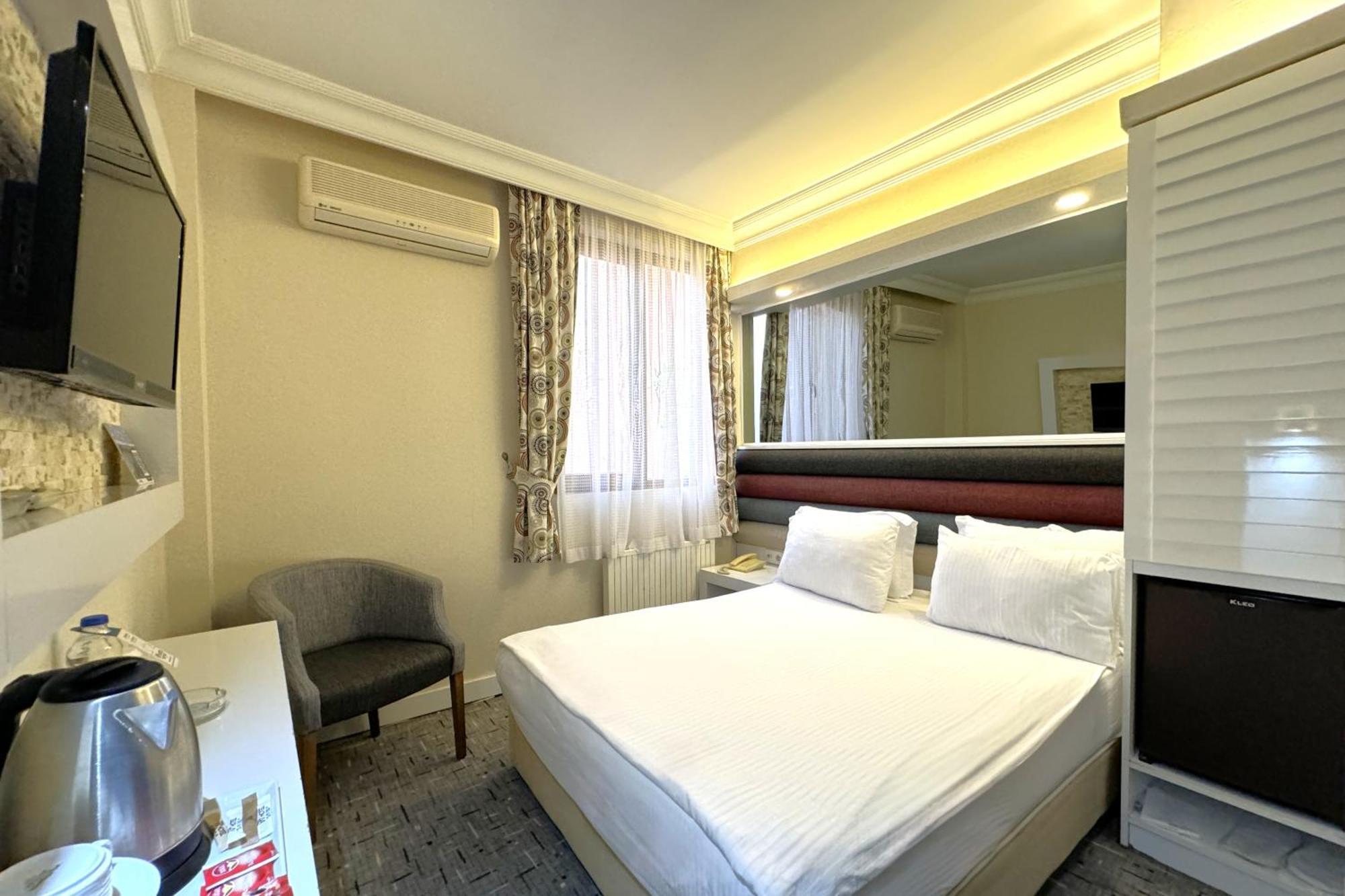Otel Yat